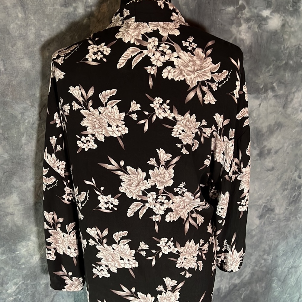 Spiritual Gangster Maya Floral Print Kimono, black and white, sz. OS - Picture 5 of 16